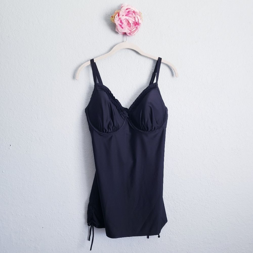 Smart & Sexy Black Swim Tank 38D